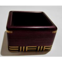 Caja cuadrada de madera con incrustacione madera beige